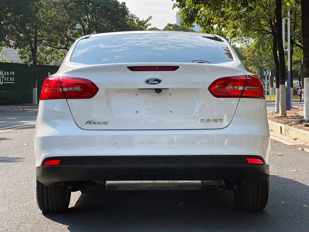 Ford Focus — миниатюра 6