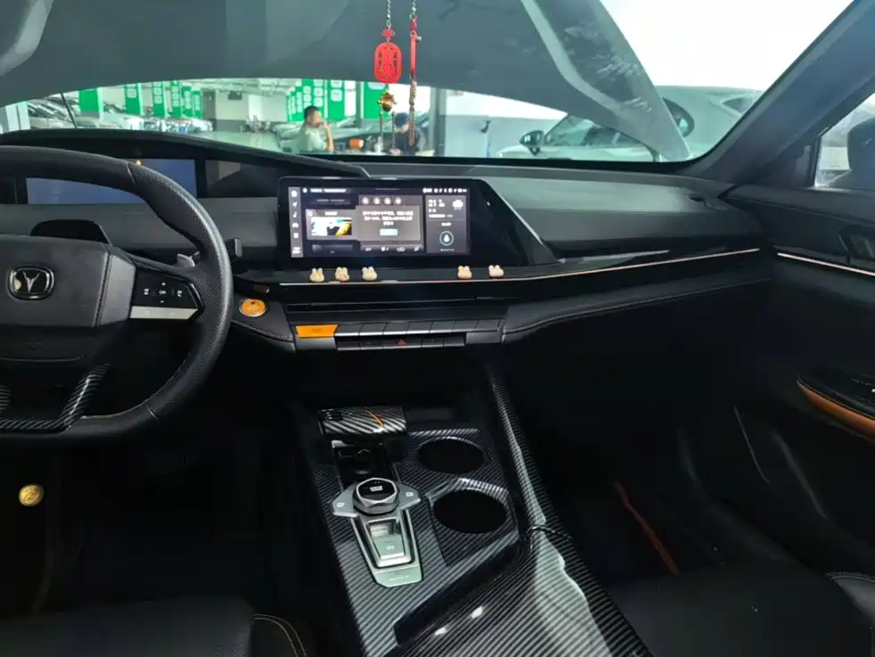 Changan UNI-V — миниатюра 5