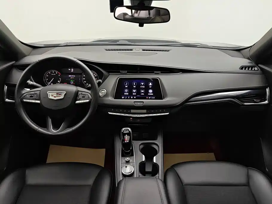 Cadillac XT4 — миниатюра 12