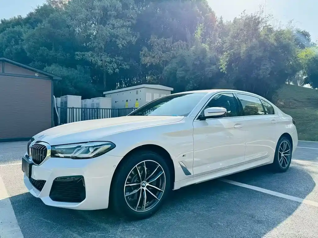 BMW 5 Series 2022 525Li M Sport Package