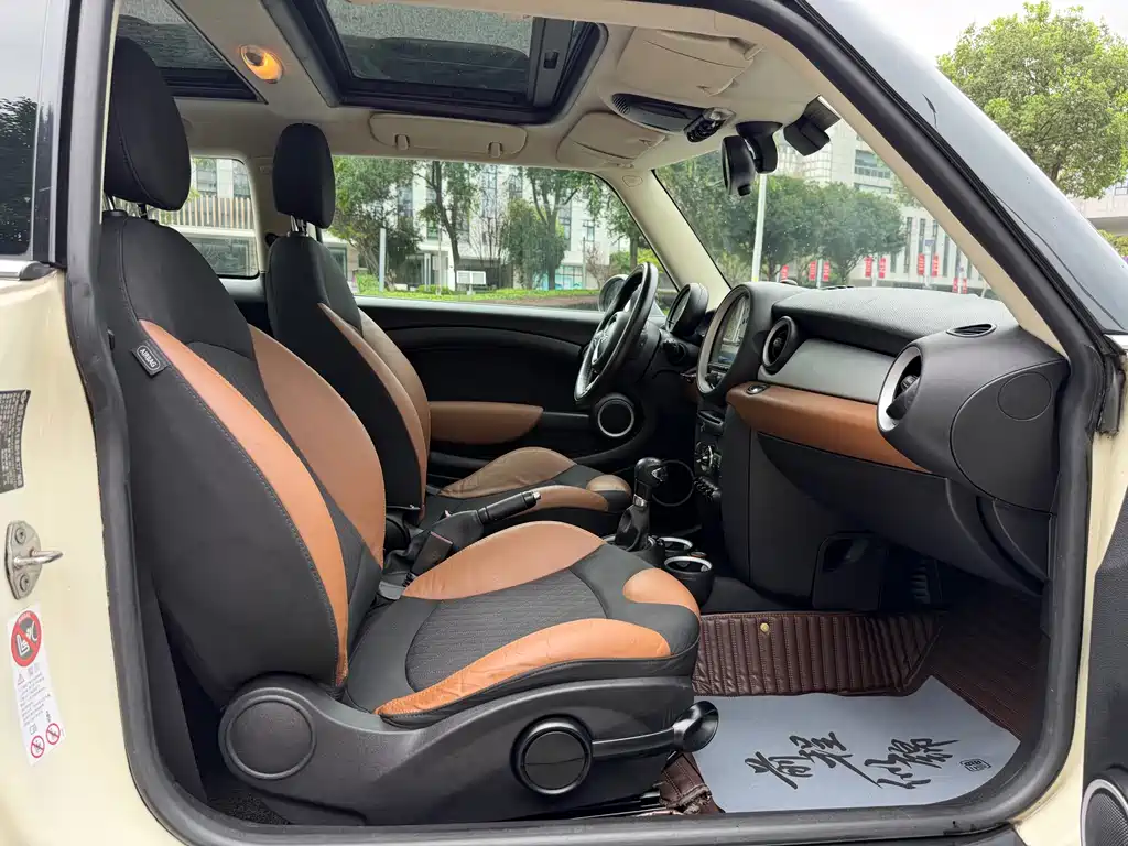 Mini Mini 2011 1.6L COOPER Fun