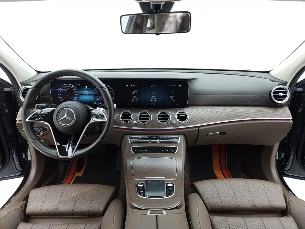 Mercedes-Benz E-Class — миниатюра 7