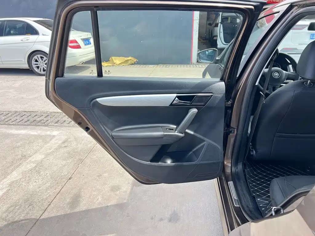 Volkswagen Gran Lavida 1.6L Auto Luxury Type, фото 11