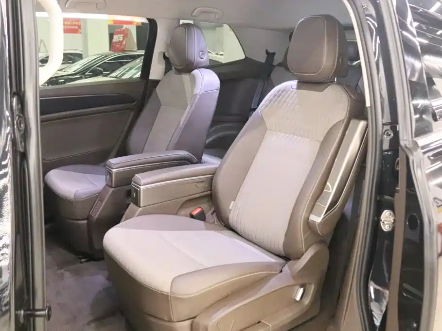 Volkswagen Viloran 330TSI Business Edition, фото 13