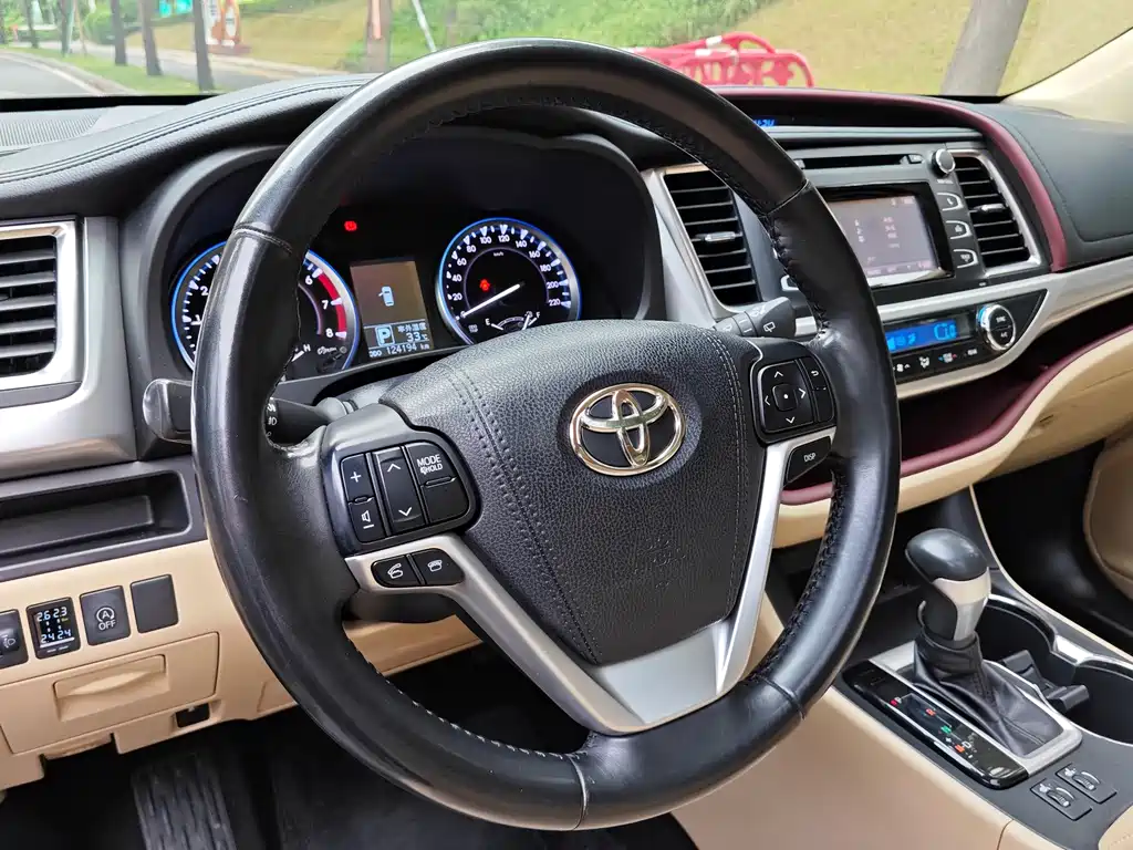 Toyota Highlander — миниатюра 14