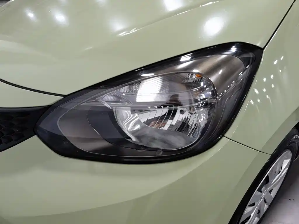 Honda Fit — миниатюра 7
