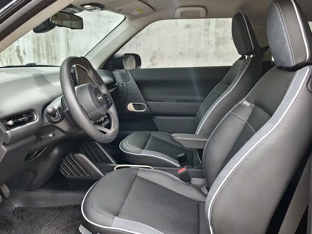 MINI MINI COOPER EV — миниатюра 8