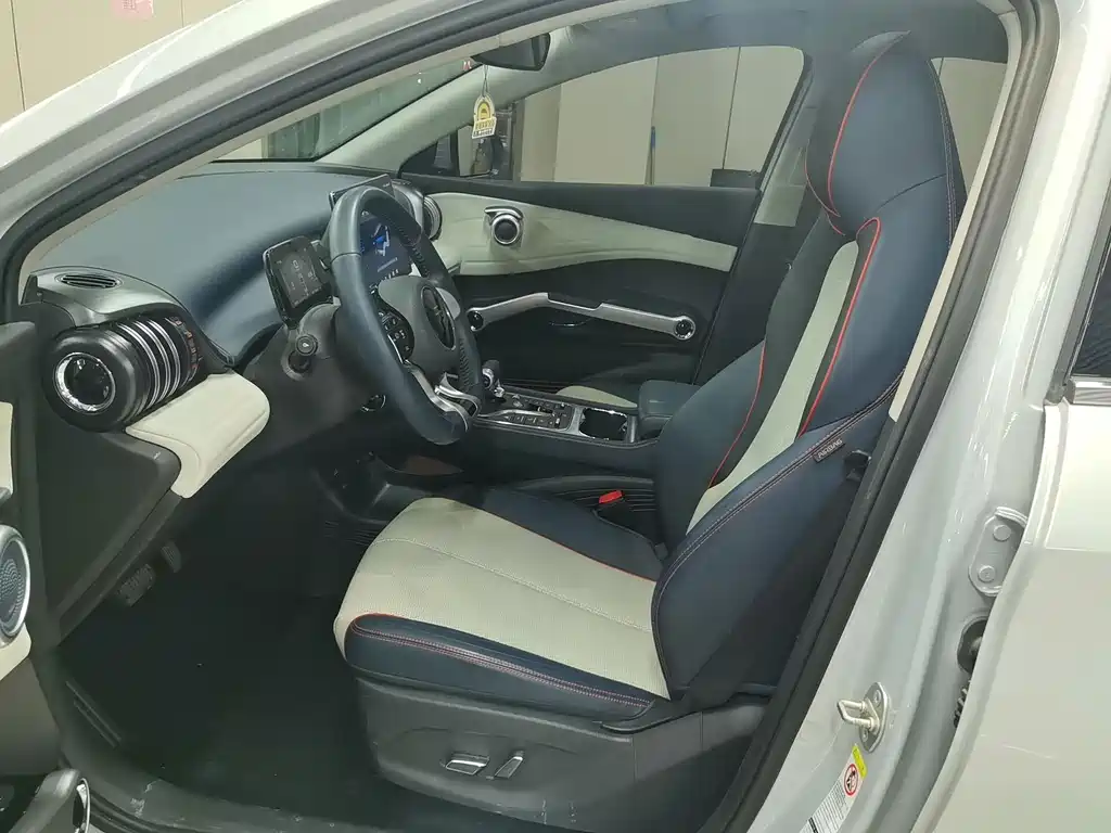 BYD Yuan Plus — миниатюра 9