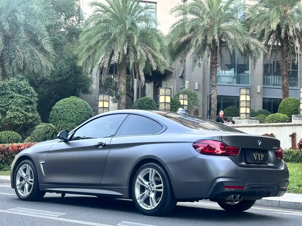 BMW 4 SERIES