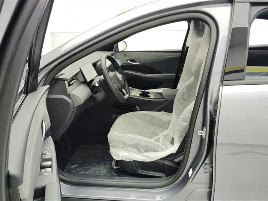 BYD Qin Plus PLUS 2025 DM-i Smart Drive 128KM