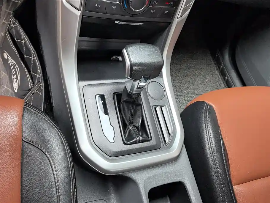 SAIC MAXUS CHASE T60