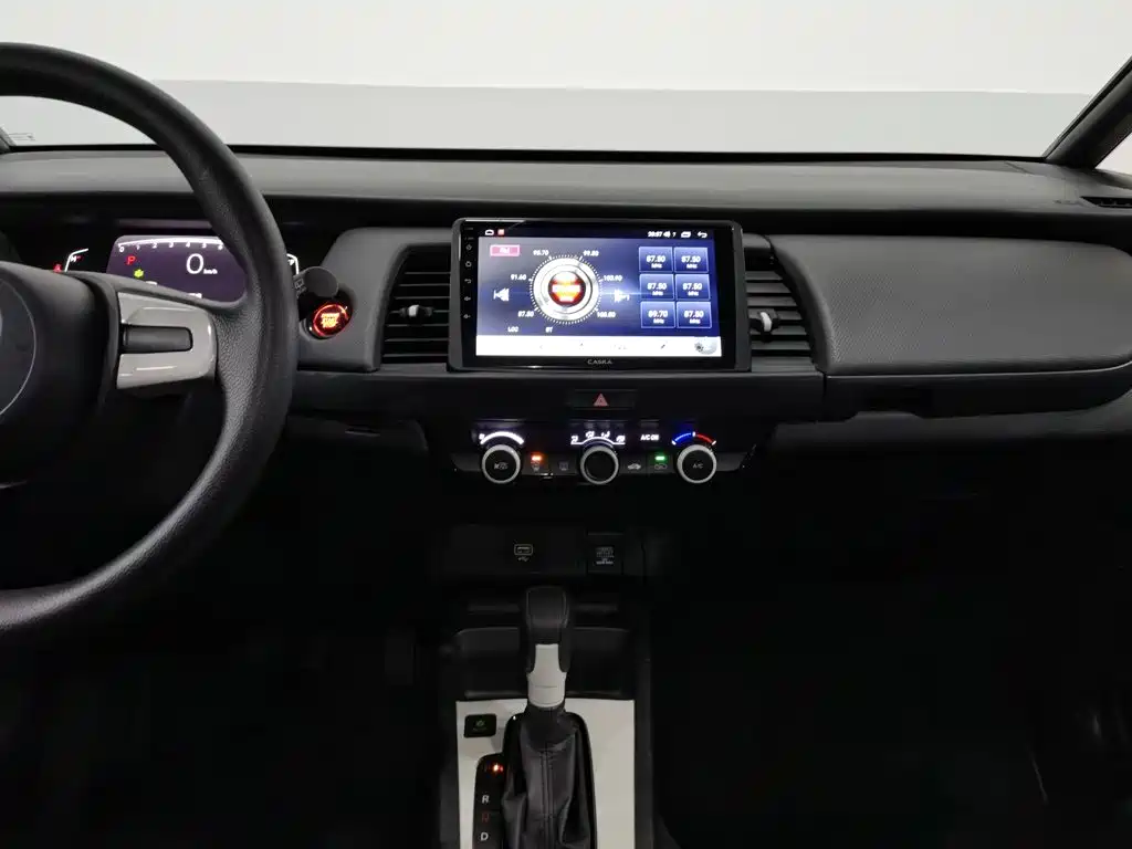 Honda Fit — миниатюра 12