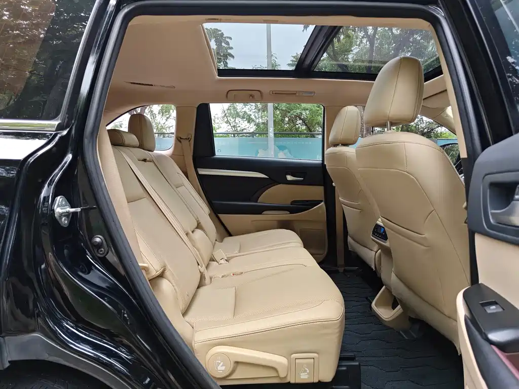 Toyota Highlander — миниатюра 20