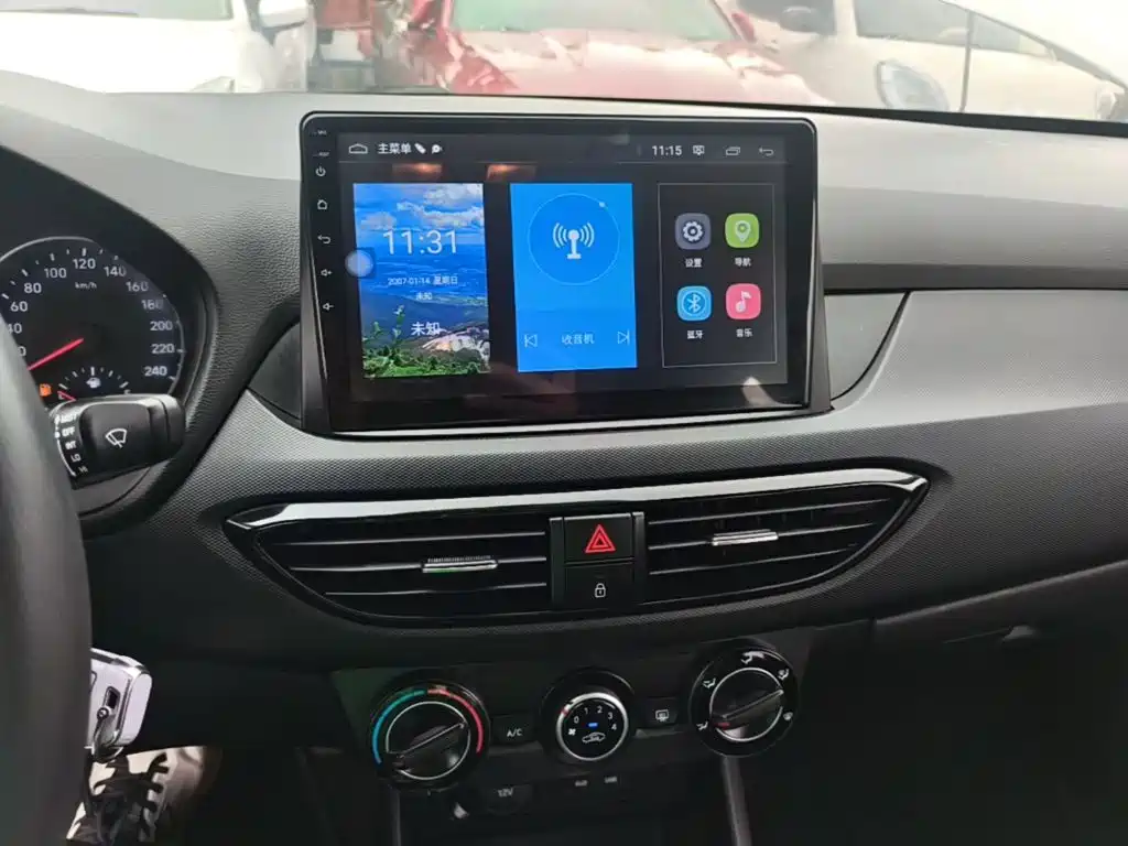 Hyundai Elantra — миниатюра 13