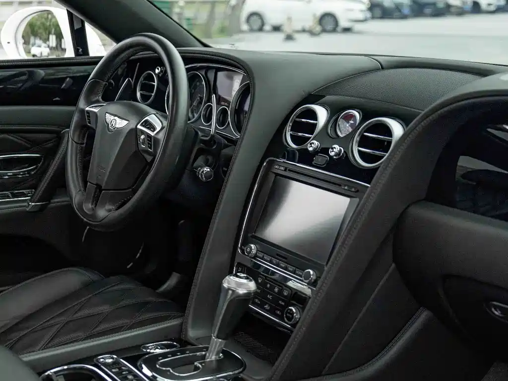 Bentley Flying Spur — миниатюра 15