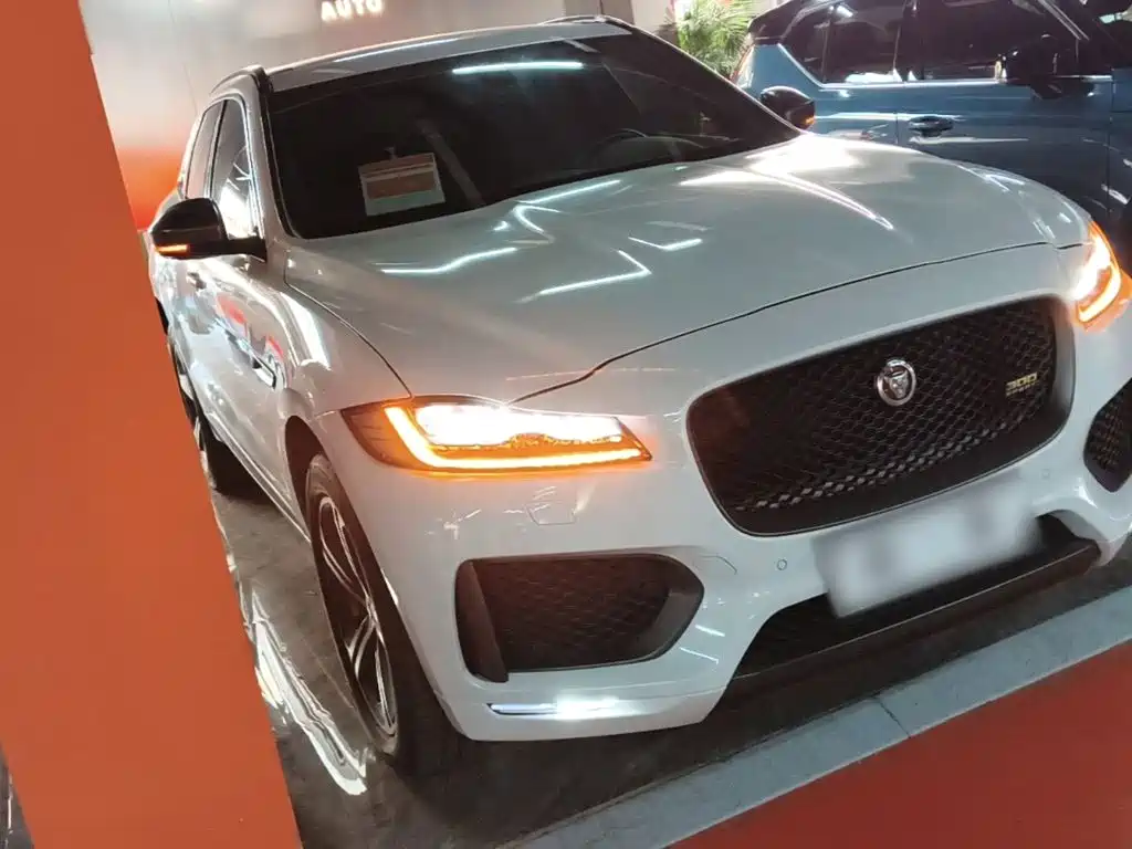 Jaguar F-PACE — миниатюра 4
