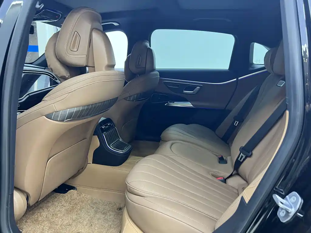 Mercedes-Benz E-Class New Energy — миниатюра 8