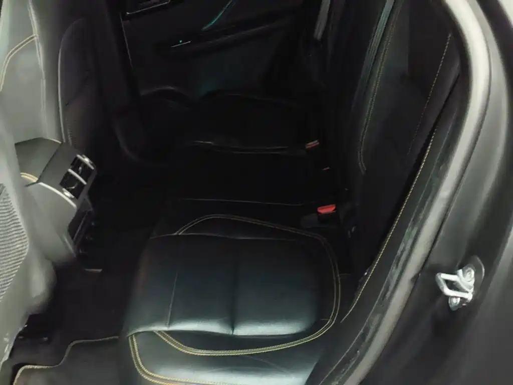 Jaguar F-PACE — миниатюра 17