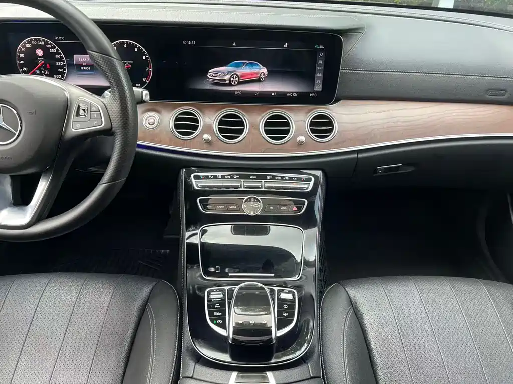 Mercedes-Benz E-Class E 2016 E 300 L Fashion
