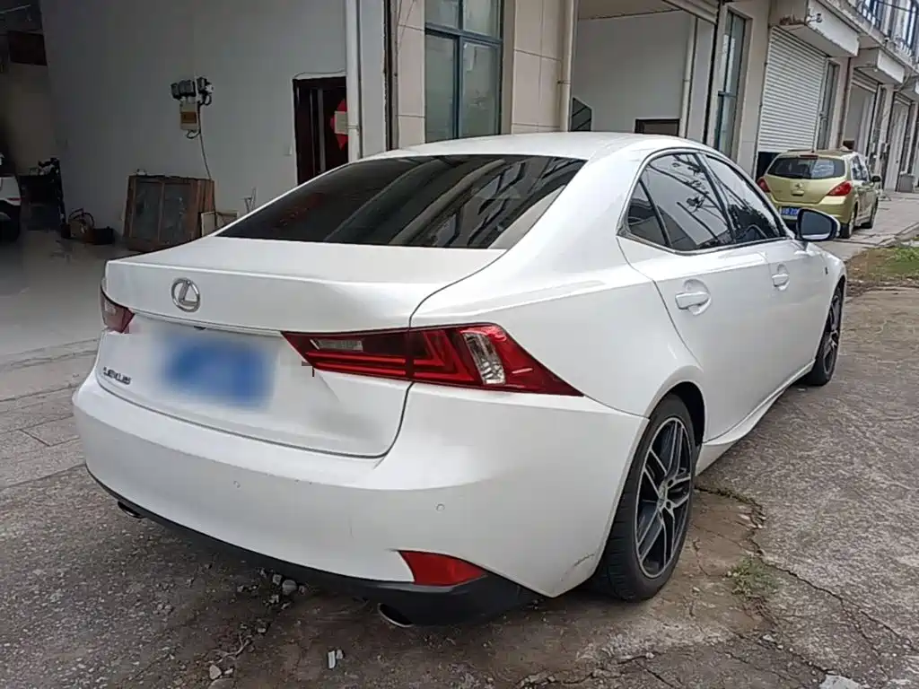 Lexus IS — миниатюра 7