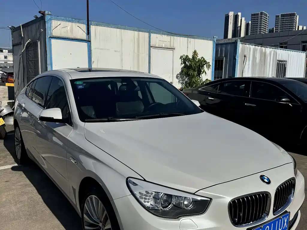 BMW 5 Series GT — миниатюра 3