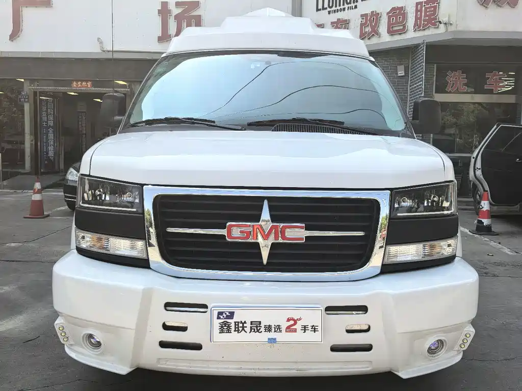 GMC Savana — миниатюра 13