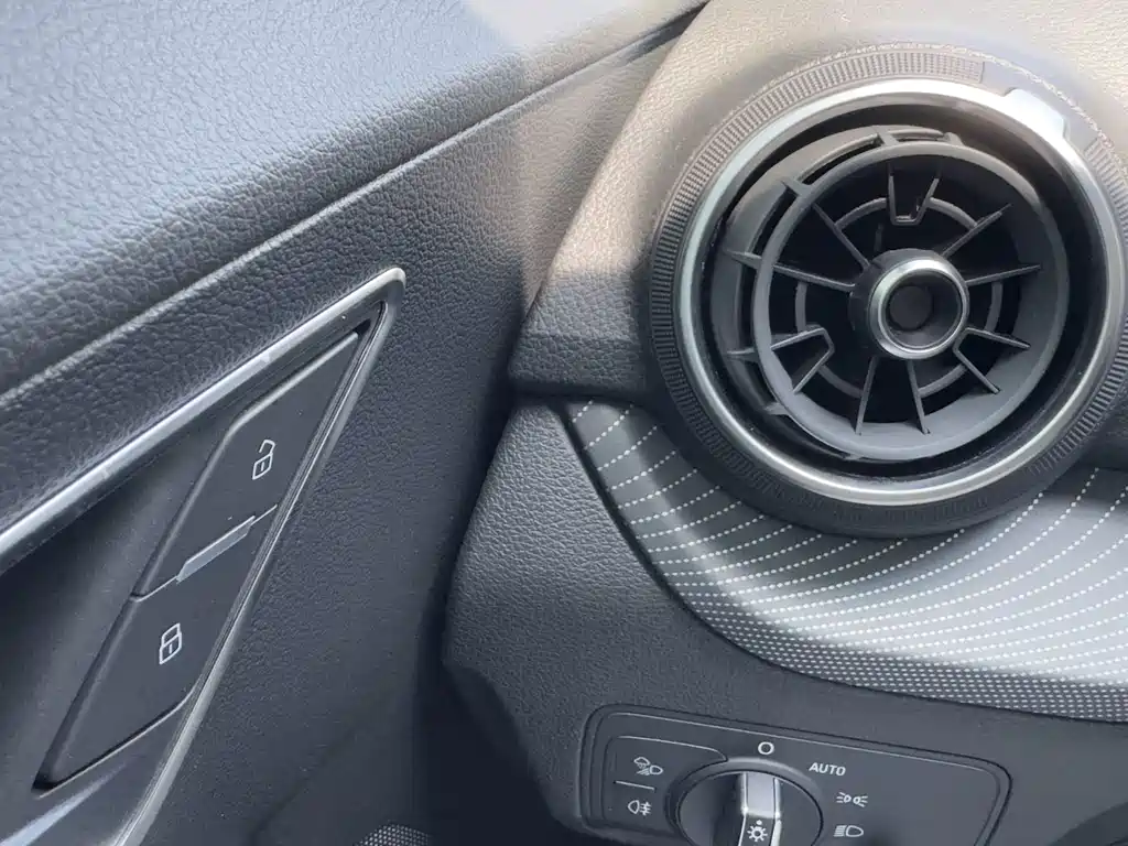 Audi Q2L — миниатюра 20