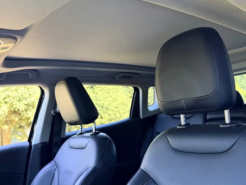 Jeep Compass — миниатюра 15