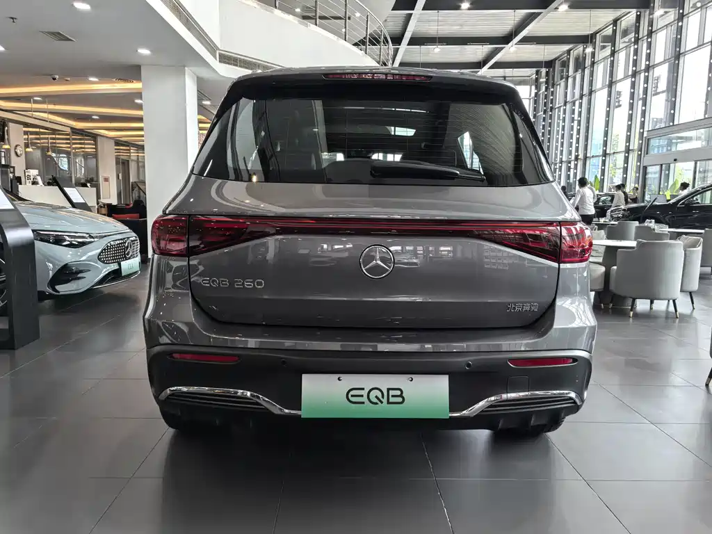 Mercedes-Benz EQB - фото 19