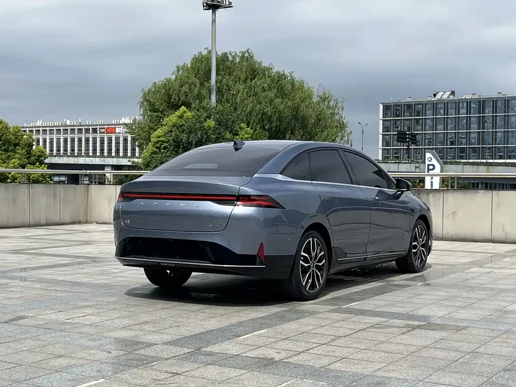 XPeng P5 — миниатюра 16
