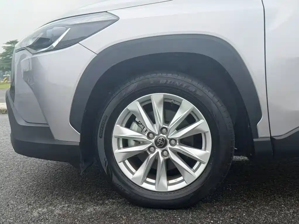 Toyota Corolla Cross — миниатюра 16