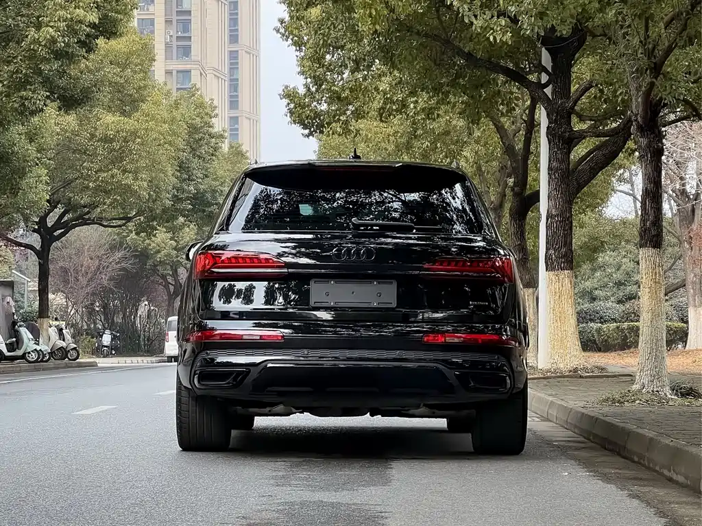 Audi Q7 — миниатюра 21