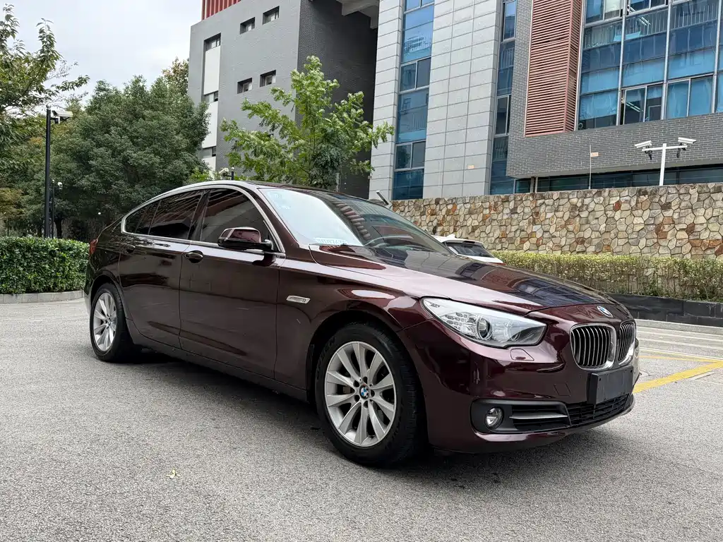 BMW 5 Series GT — миниатюра 3