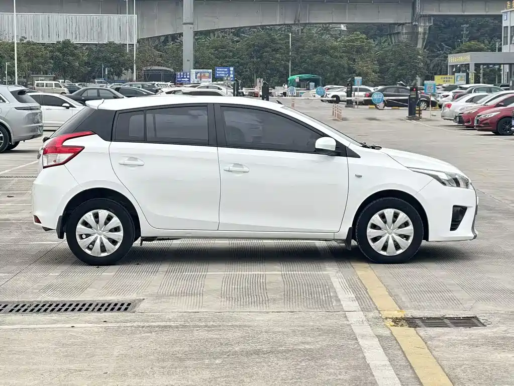 TOYOTA YARIS L ZHIXUAN