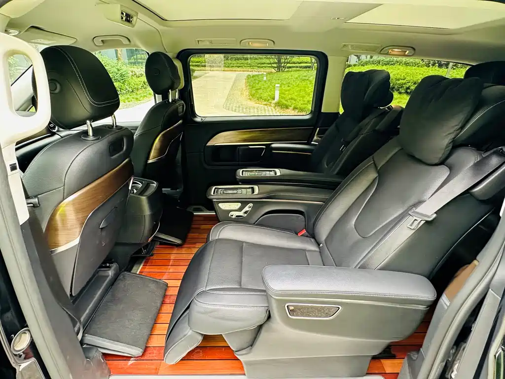 MERCEDES-BENZ V CLASS