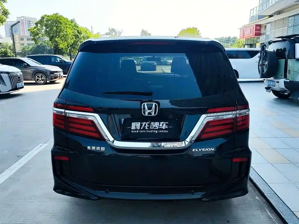 Honda Elysion — миниатюра 8