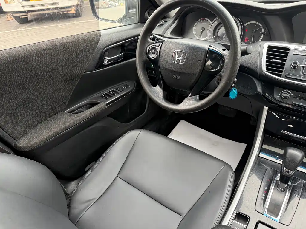 Honda Accord — миниатюра 15