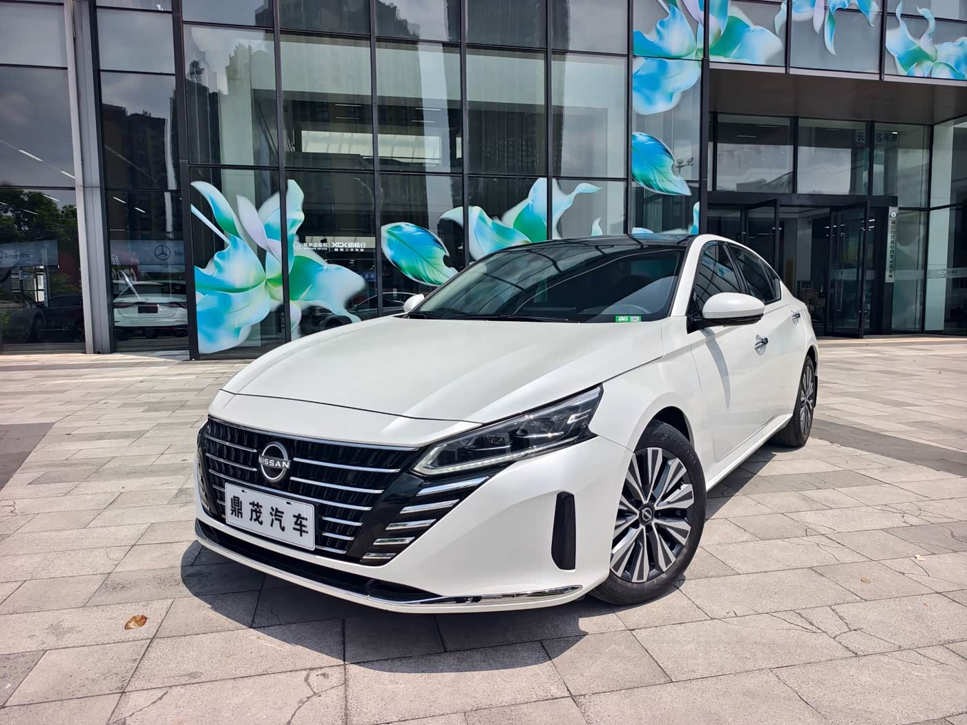 Nissan Teana 2.0 л 2024 г. Белый, пробег 23000 км
