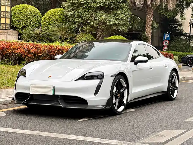 porsche taycan