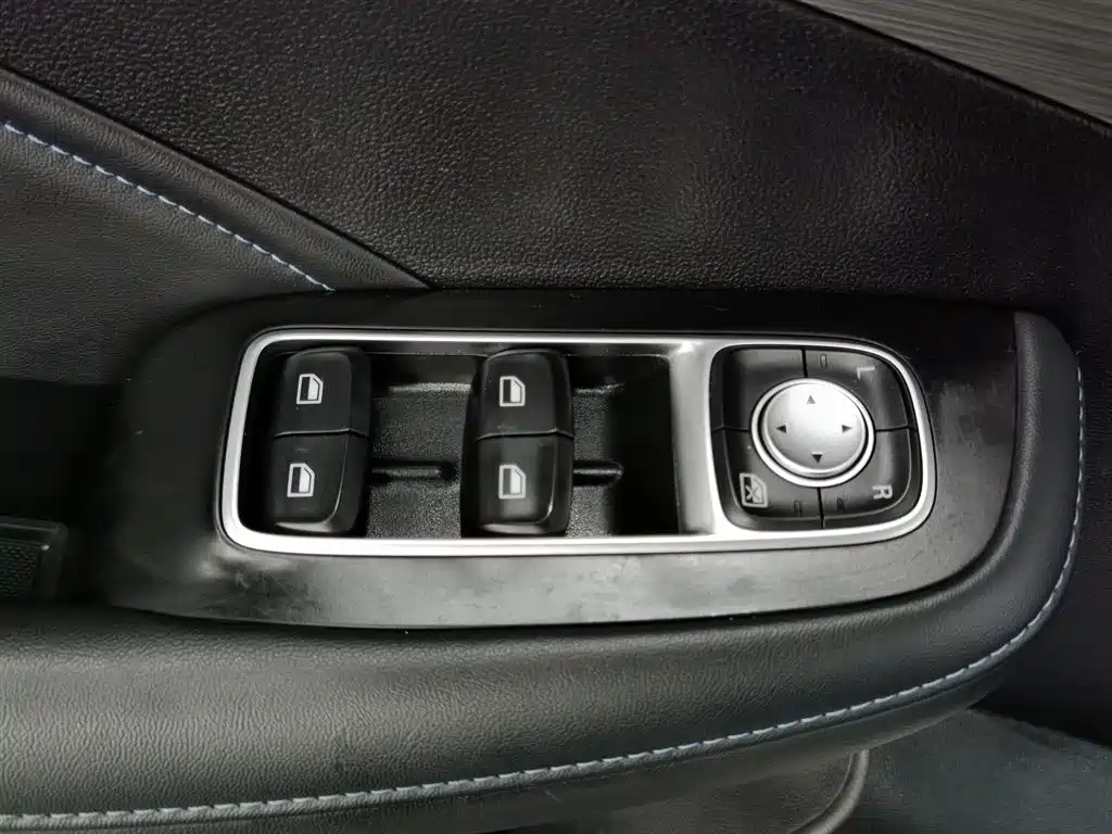 Roewe RX5 2022 330TGI AT