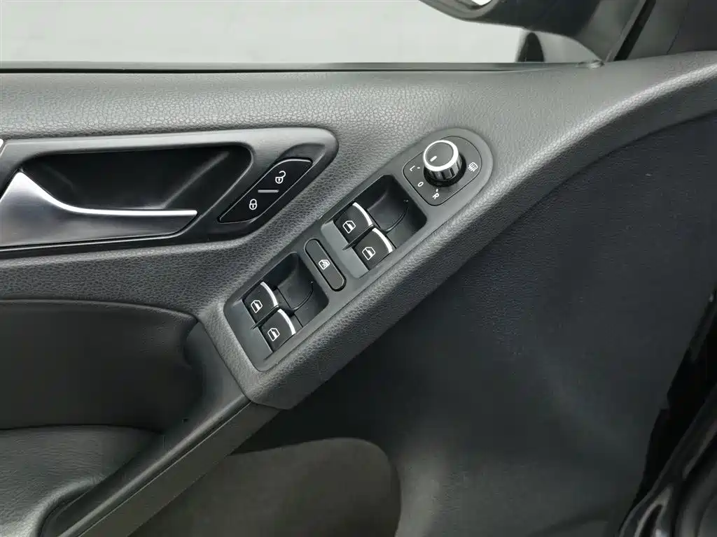 Volkswagen Golf GTI GTI 2011 2.0TSI GTI