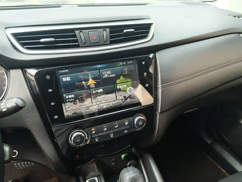 Nissan Qashqai — миниатюра 13