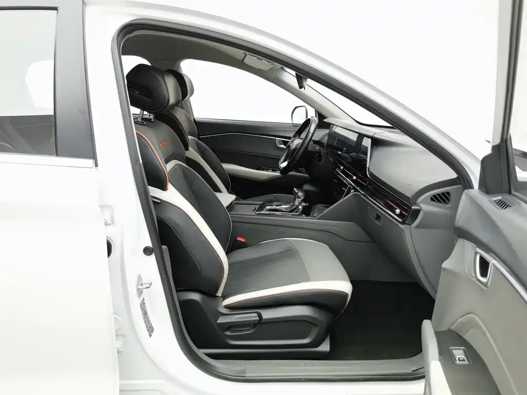 Baojun RC-6 — миниатюра 23