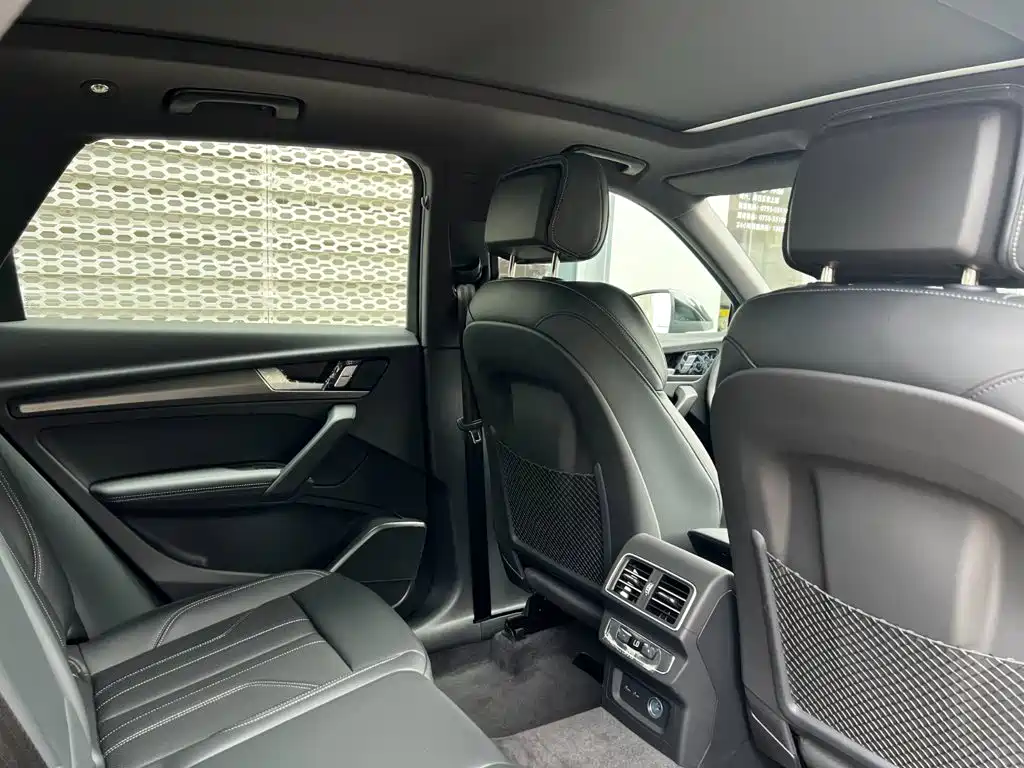 Audi Q5L — миниатюра 24