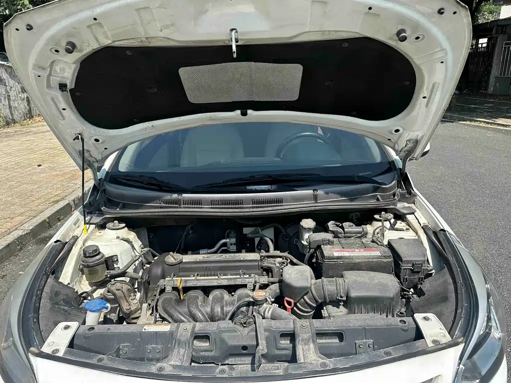 Hyundai Verna — миниатюра 15