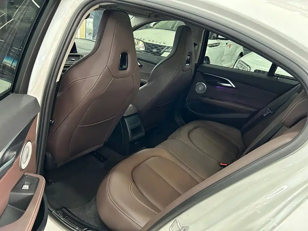 BMW 1 Series — миниатюра 6