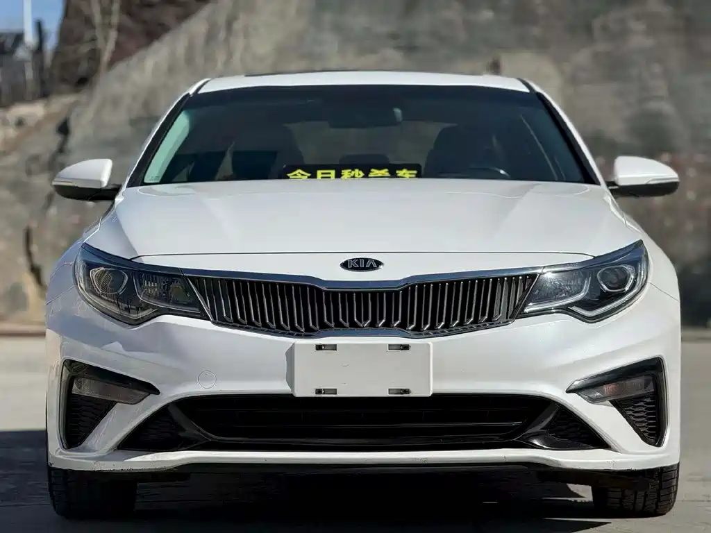 Kia K5 2012 2.0L AT DLX