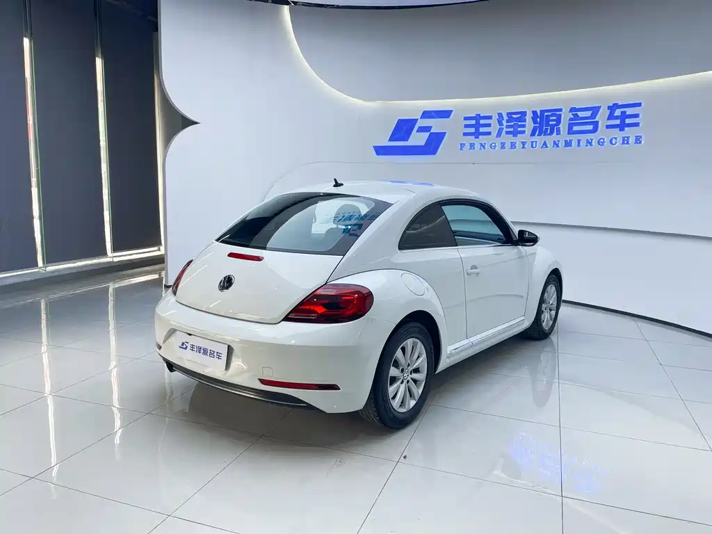 VOLKSWAGEN BEETLE