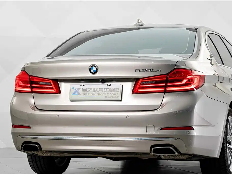 BMW 5 Series New Energy — миниатюра 7
