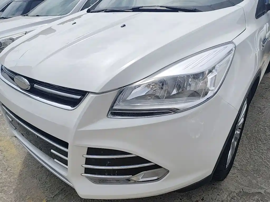 Ford Kuga — миниатюра 24